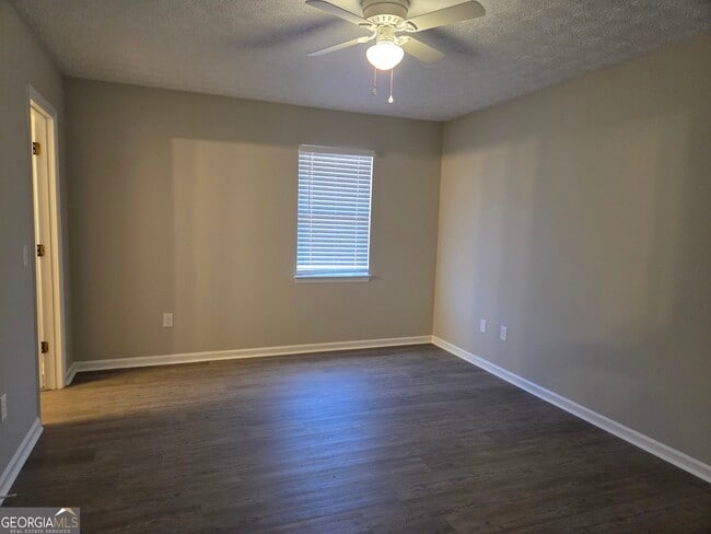 Building Photo - 322 Randolph Dr