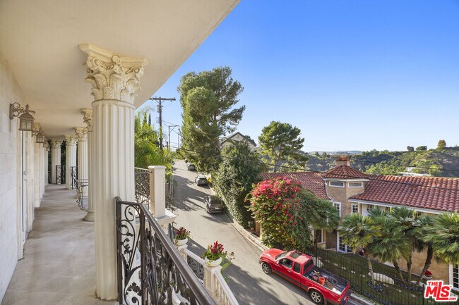 Building Photo - 2258 Gloaming Way