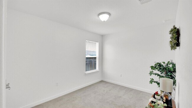 Building Photo - 15500 Pewter Luster Cv