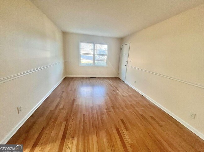 Building Photo - 1002 Level Creek Rd