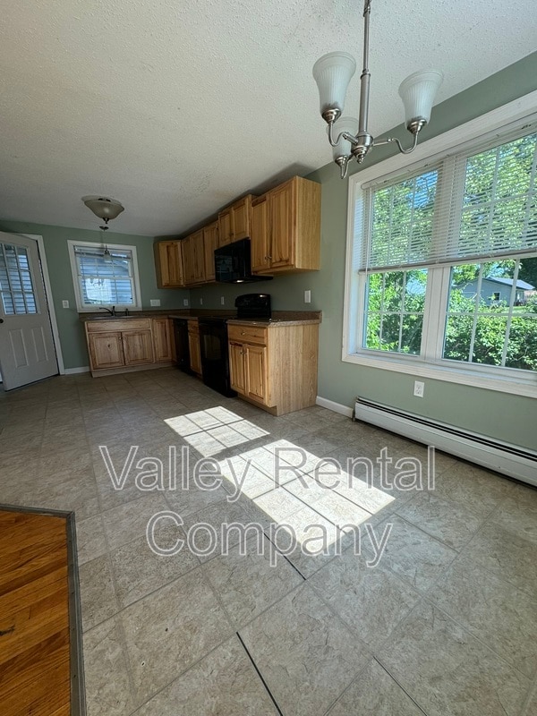 Building Photo - 201 Middle St