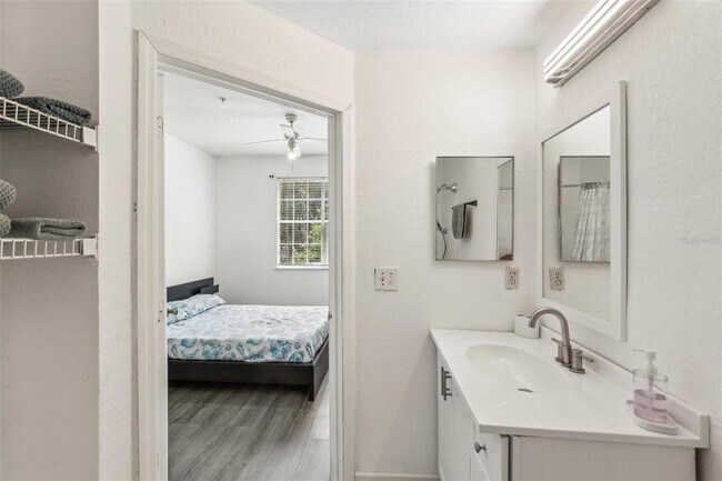 Building Photo - 17104 Carrington Park Dr