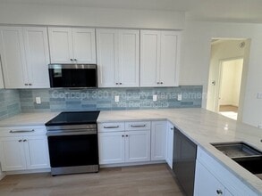 Building Photo - 6170 Briercrest Ave