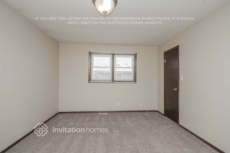 Building Photo - 16632 Parkview Ave