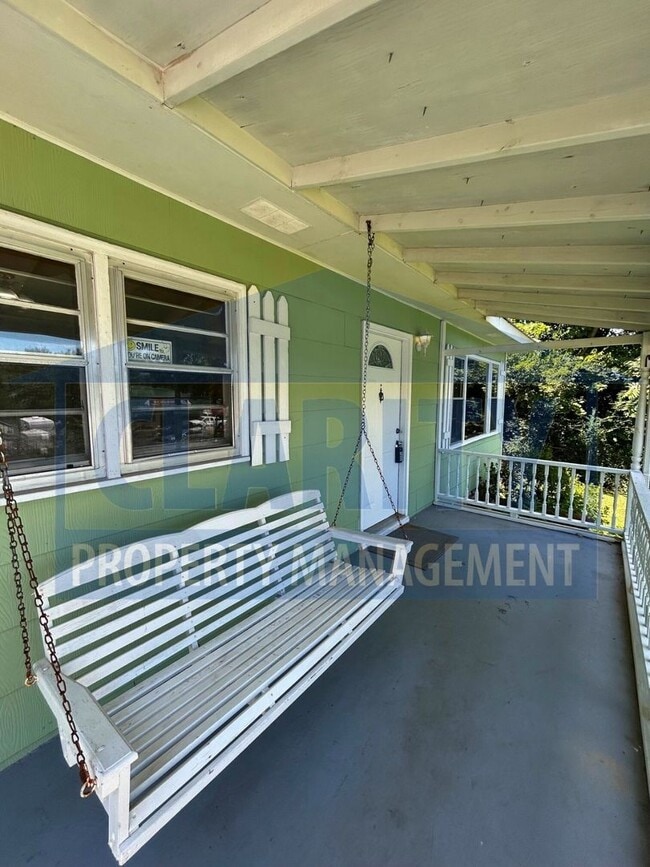 Building Photo - Beautiful 3-Bedroom, 1-Bath Home!