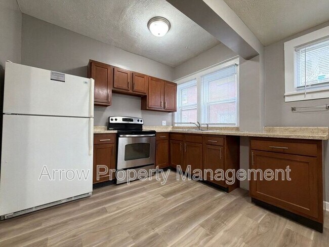 Building Photo - 1820 A St