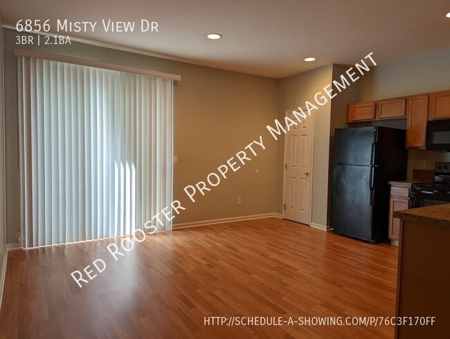 Building Photo - 3 bedroom townhouse, Lakeside community, P...