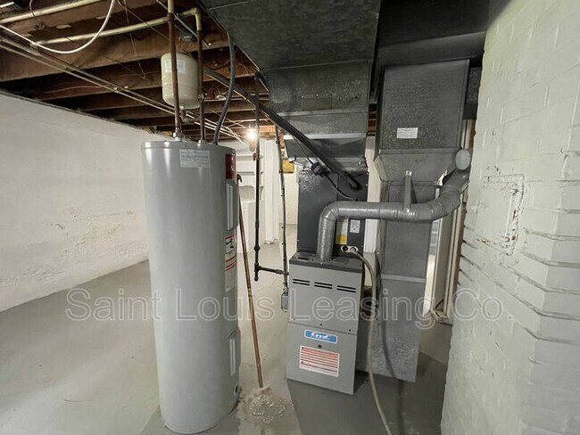 Building Photo - 1629 Talisman Ln