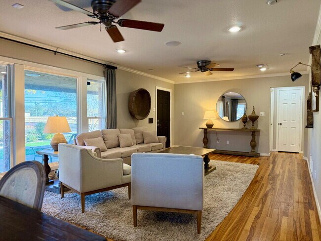 Building Photo - 3001 32nd St