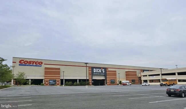 Building Photo - 24 Wilcox Ct