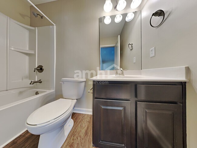 Building Photo - 321 Iveson Rd