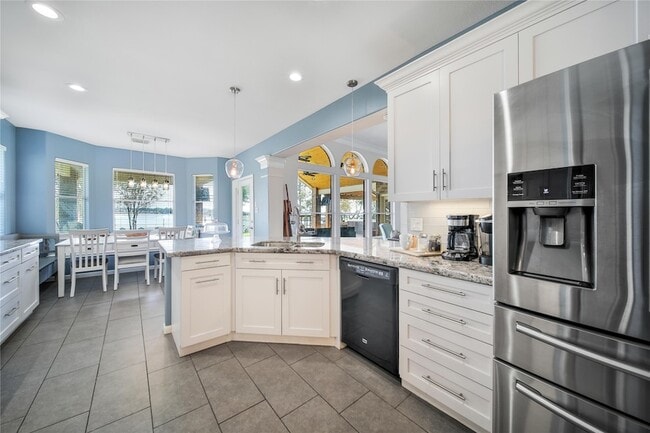 Building Photo - 9698 E Shore Dr