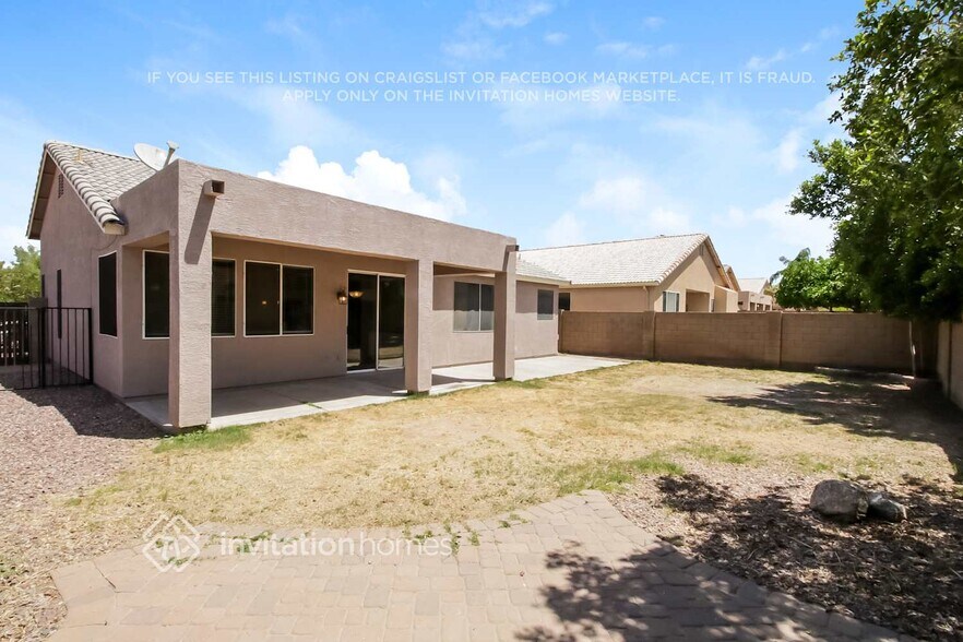 Building Photo - 9541 E Keats Ave