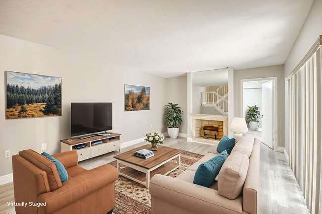 Building Photo - 1221 12th Ln