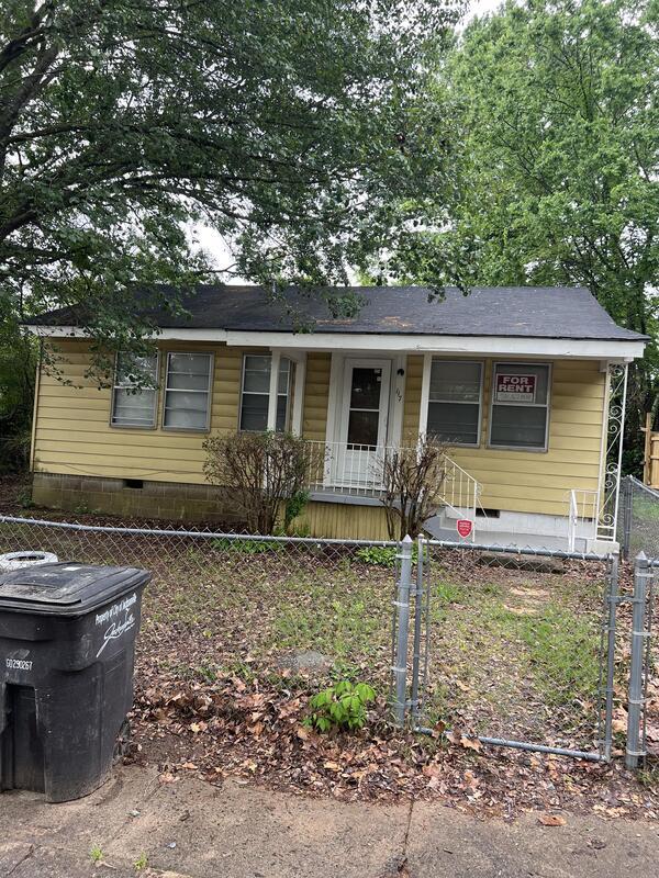 Primary Photo - 117 Roosevelt Cir