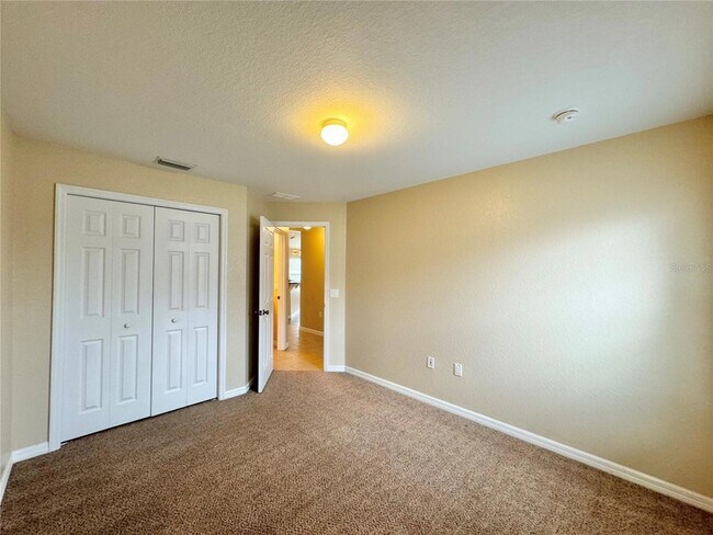 Building Photo - 140 Mandolin Dr