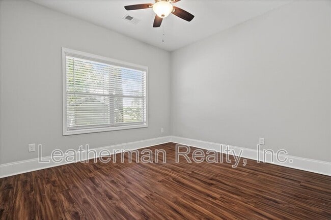 Building Photo - 417 Senate St