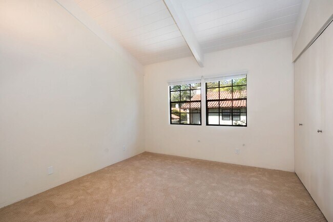 Building Photo - 1944 N Jameson Ln