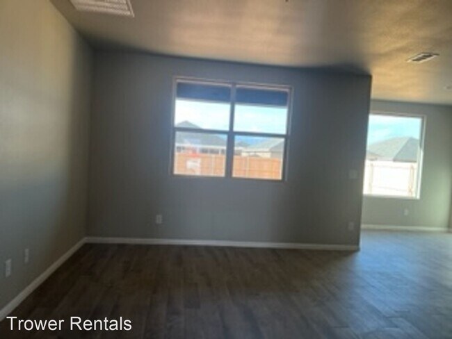 Building Photo - 3 br, 2 bath House - 1902 Twin Falls Dr