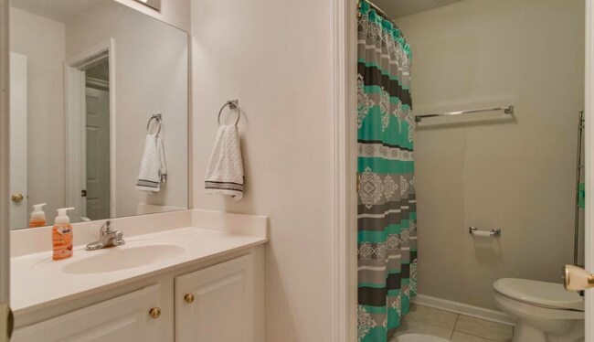 Building Photo - Coming Soon! Great Franklin Condo in Hardison Hills!