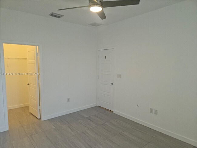 Building Photo - 17606 SW 149th Pl