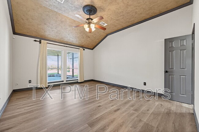 Building Photo - 23410 Stratsborough Dr