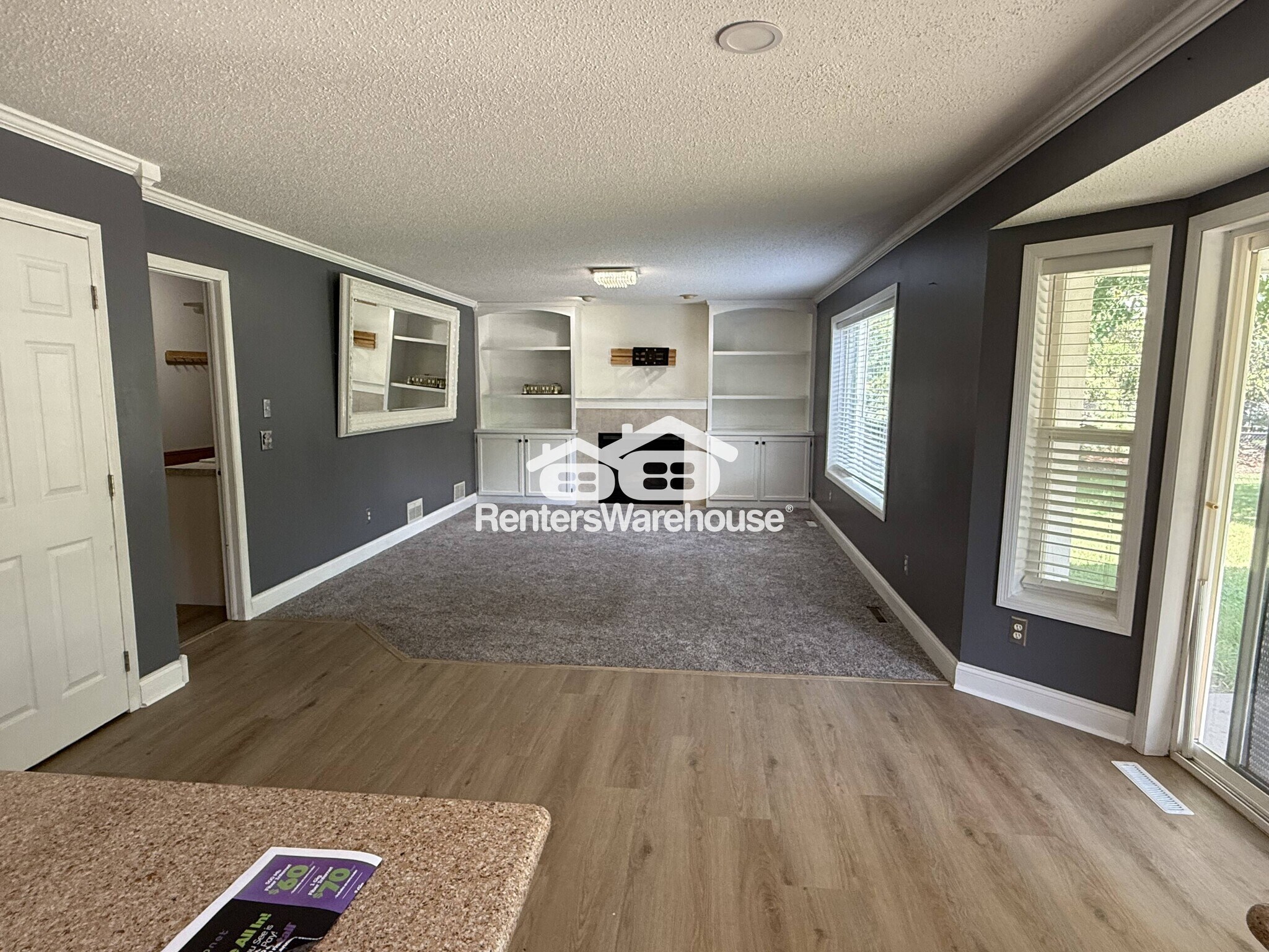 Building Photo - 8451 Rhoy St