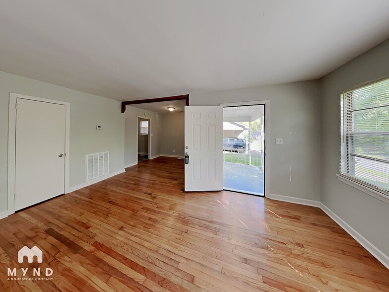 Building Photo - 1437 Freda Dr