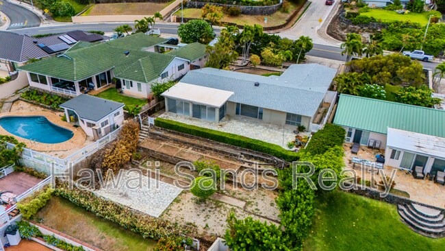 Building Photo - 366 Poipu Dr