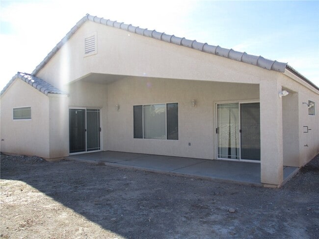 Building Photo - 3870 Coyote Ct