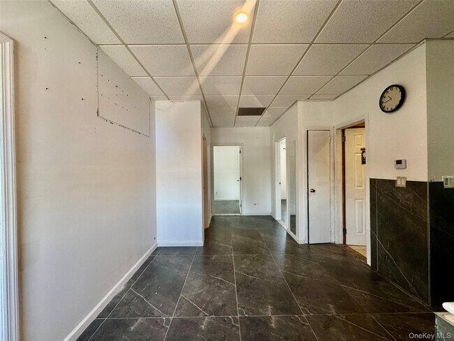 Building Photo - 150-11 14th Ave