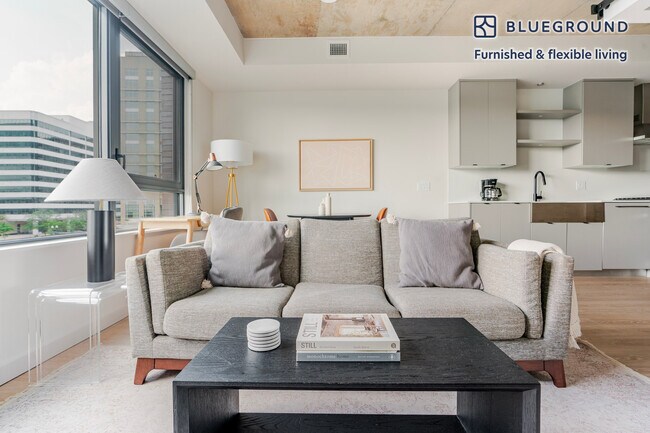 Primary Photo - 3030 Potomac Ave