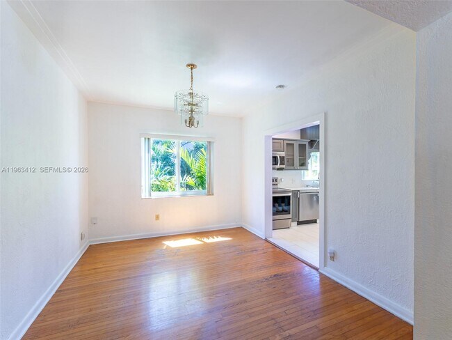 Building Photo - 630 SW 25th Rd