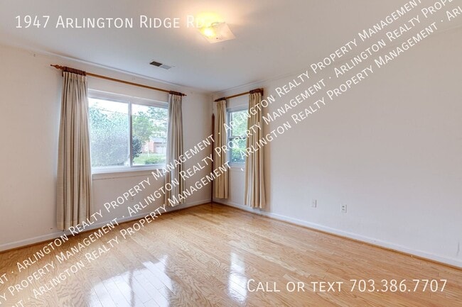 Building Photo - 1947 S Arlington Ridge Rd
