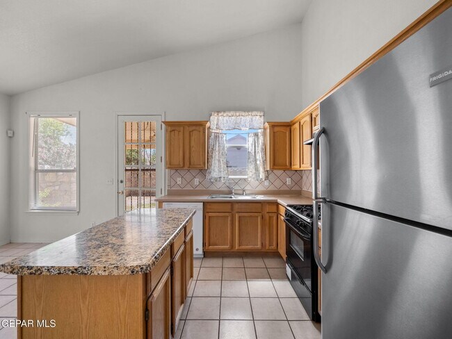 Building Photo - 5416 Roger Maris Dr