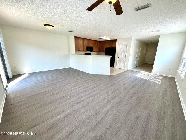 Building Photo - 1500 Calming Water Dr