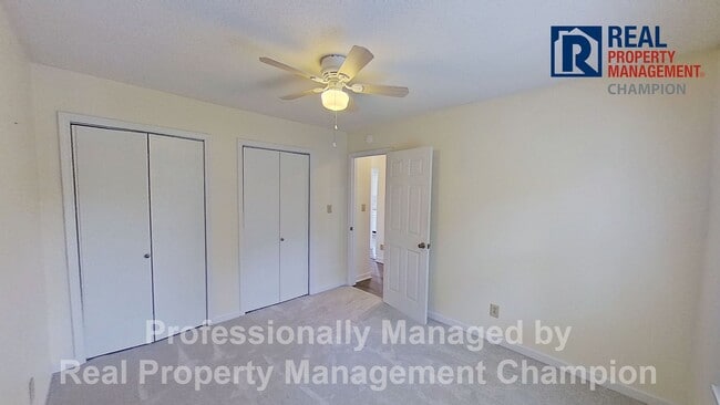 Building Photo - Charming Water Front Home with Private Dock