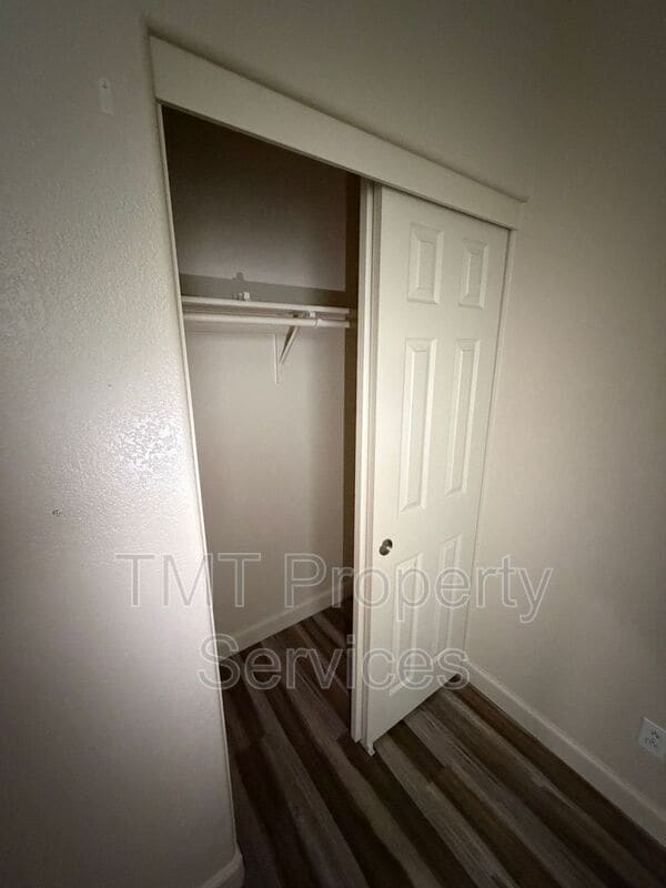 Building Photo - 8120 Crystal Walk Cir