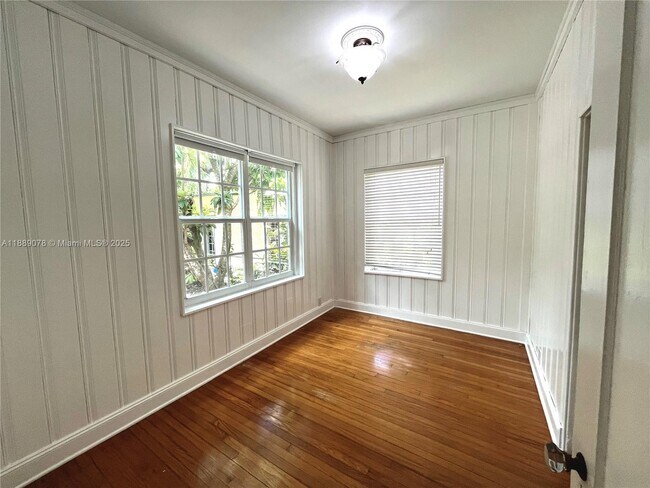 Building Photo - 713 Tibidabo Ave