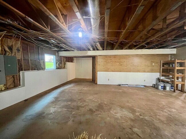 Building Photo - 2894 Sterling Dr NW