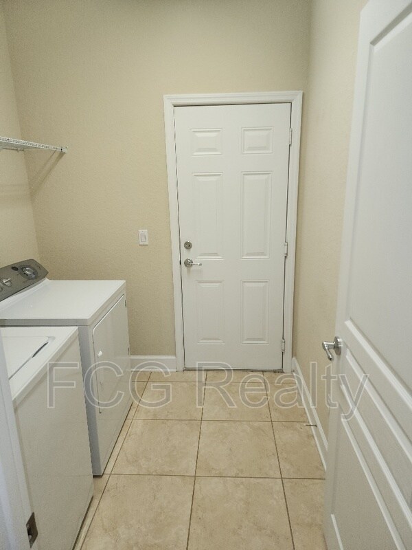 Building Photo - 1404 Milledge Ln
