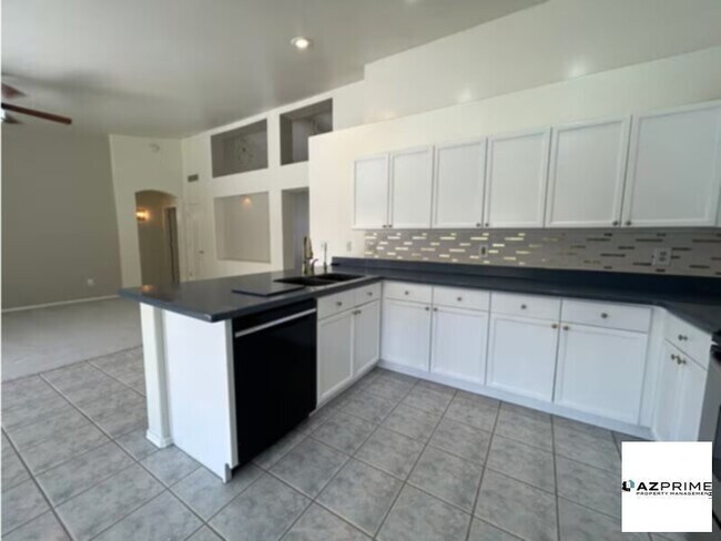 Building Photo - HAPPY HOME