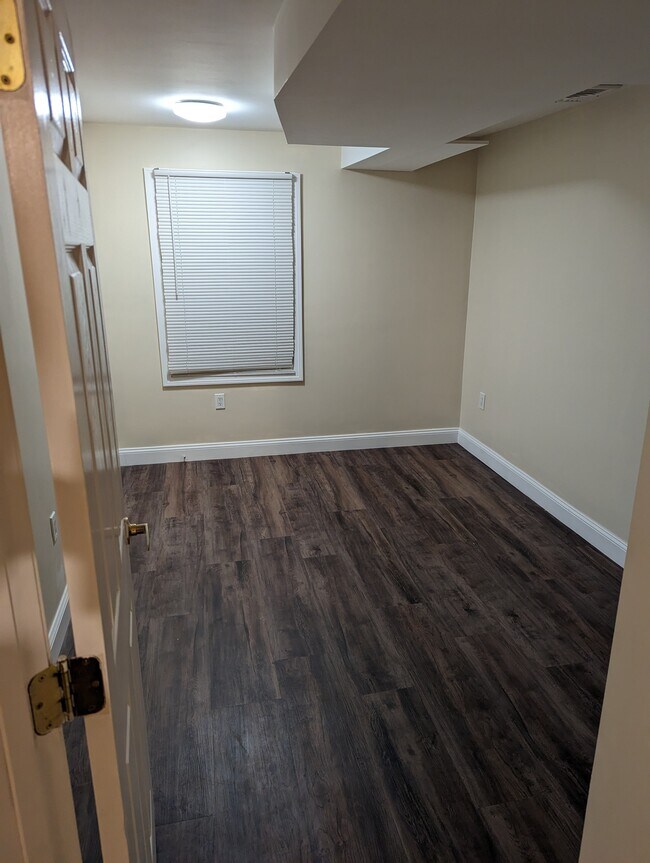 Building Photo - 41 May St