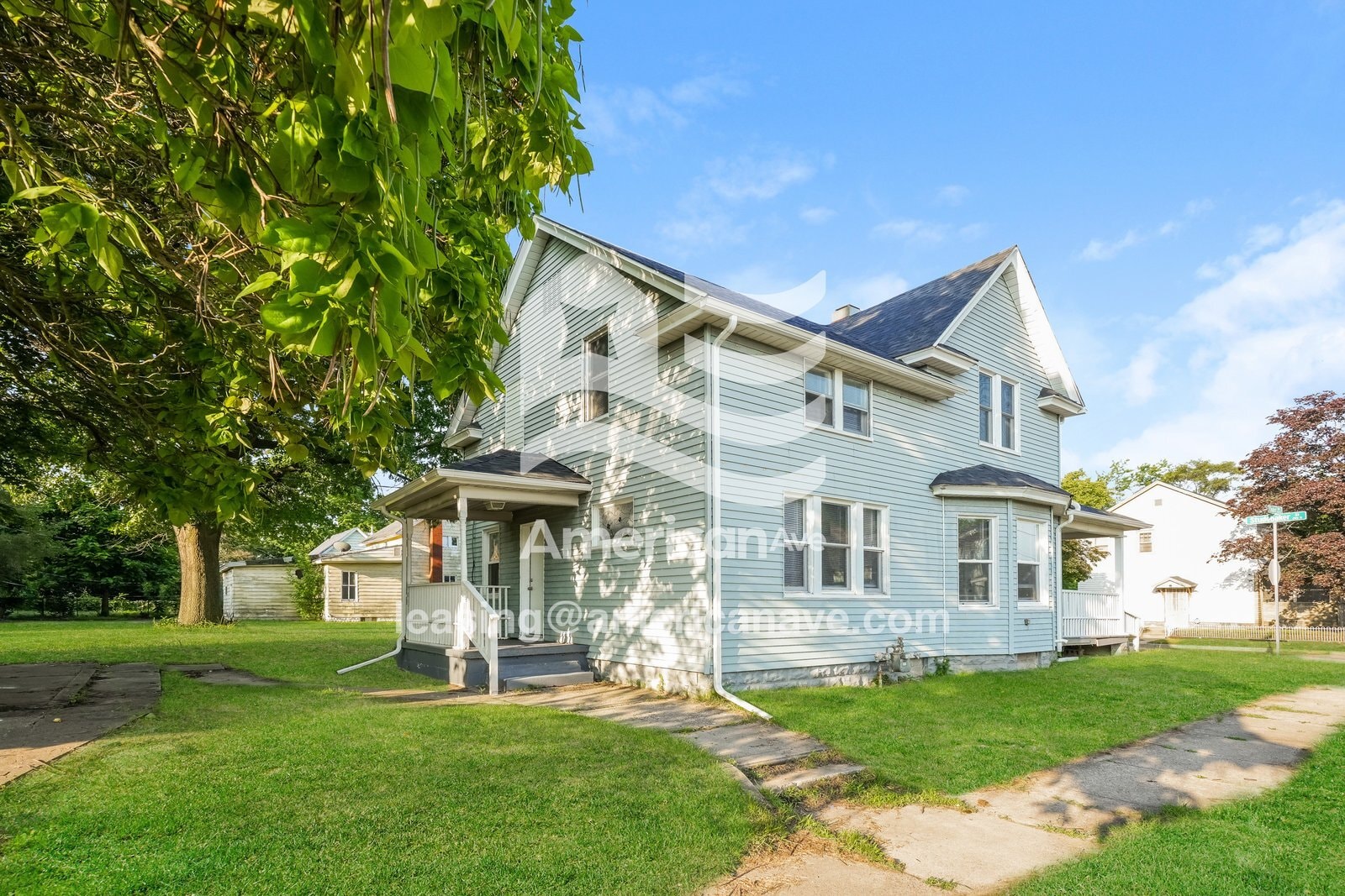 Building Photo - 250 Studebaker St