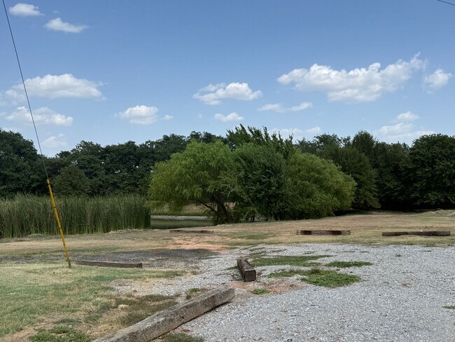 Building Photo - 3130 N Cardinal Rd