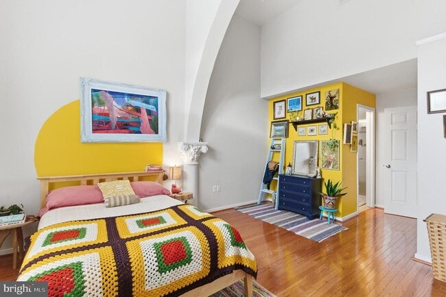 Building Photo - 122 W Henrietta St