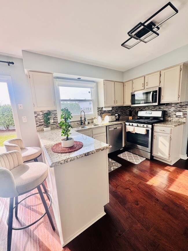 Building Photo - 1211 Diane Ln