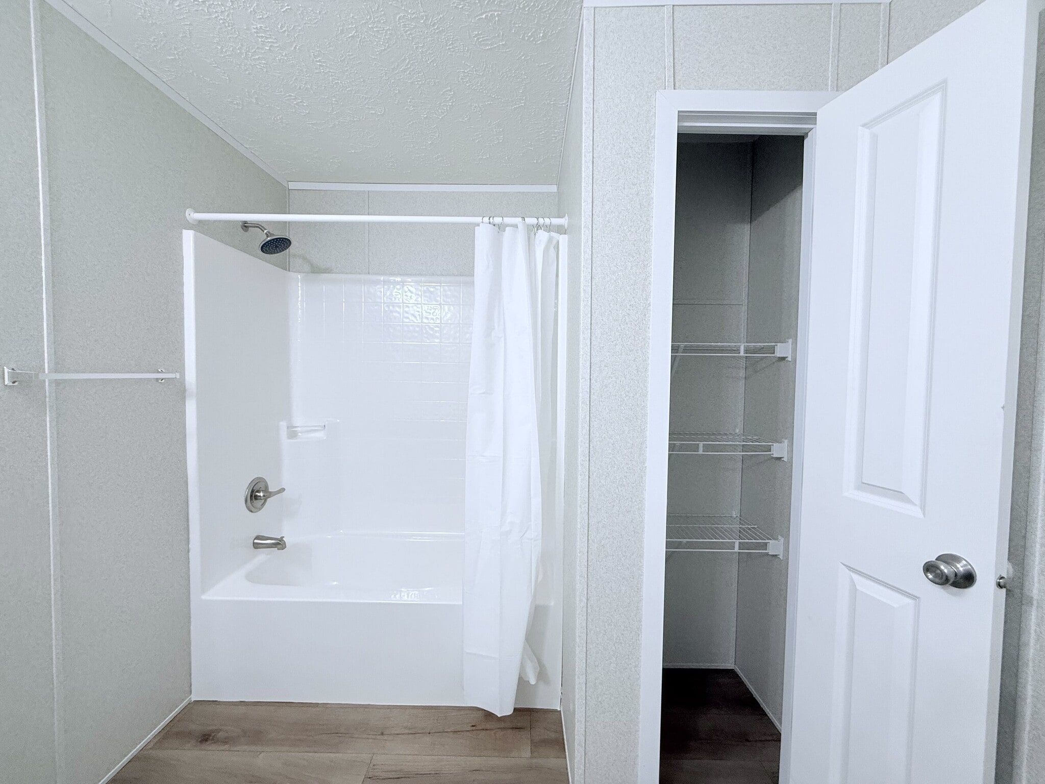 Building Photo - 29652 Cambridge Ct