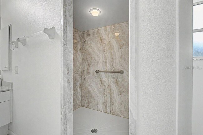 Building Photo - 20811 SW 81st Loop