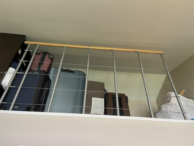 Building Photo - 798 Crandon Blvd